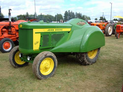 John Deere 620 Orchard